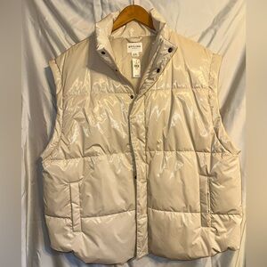 NWT aerie Shiny Cream Quilted Puffer Vest